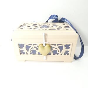 Snow White Heart Box Popcorn Box Bucket 2025 Disney Regal Cinemas